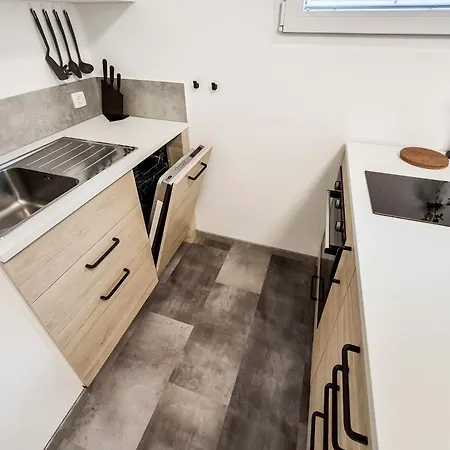 Apartment Uniapartments *