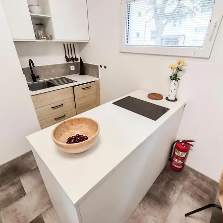 Uniapartments *