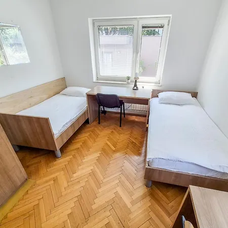 Uniapartments *